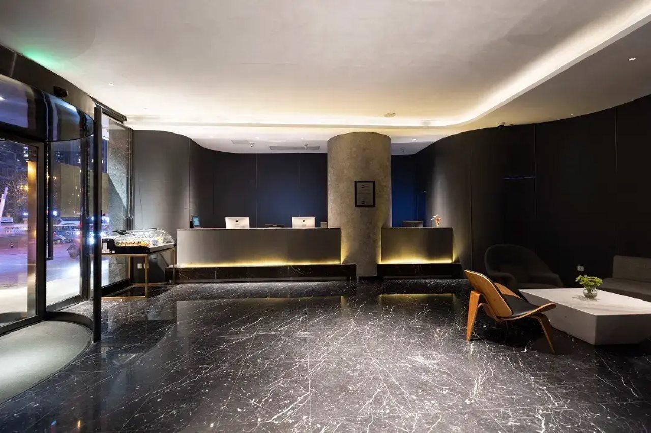 Holz Hotel Shenyang Exteriör bild