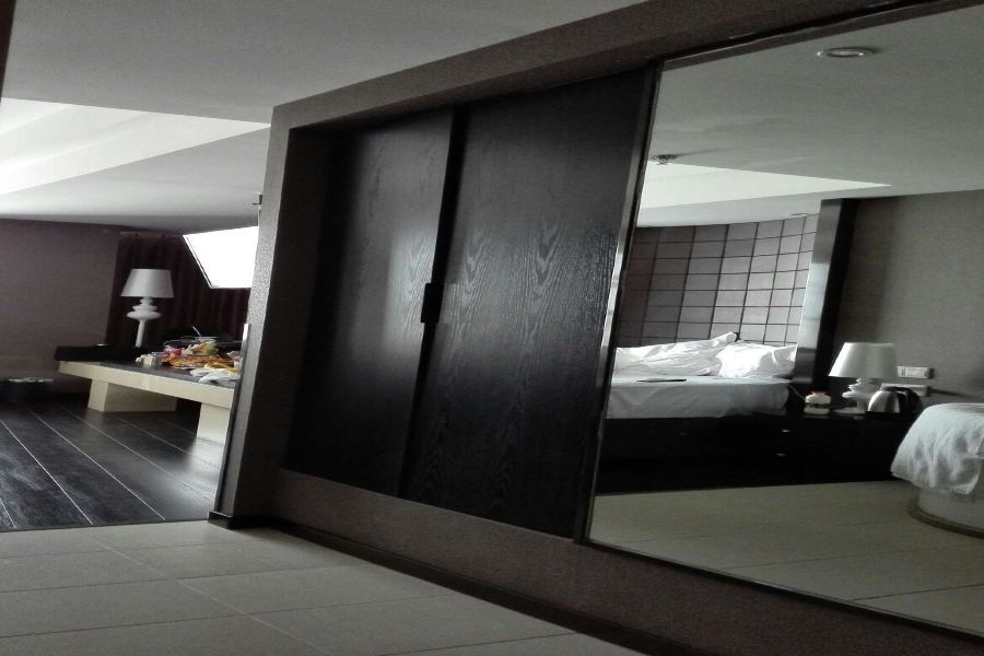 Holz Hotel Shenyang Exteriör bild