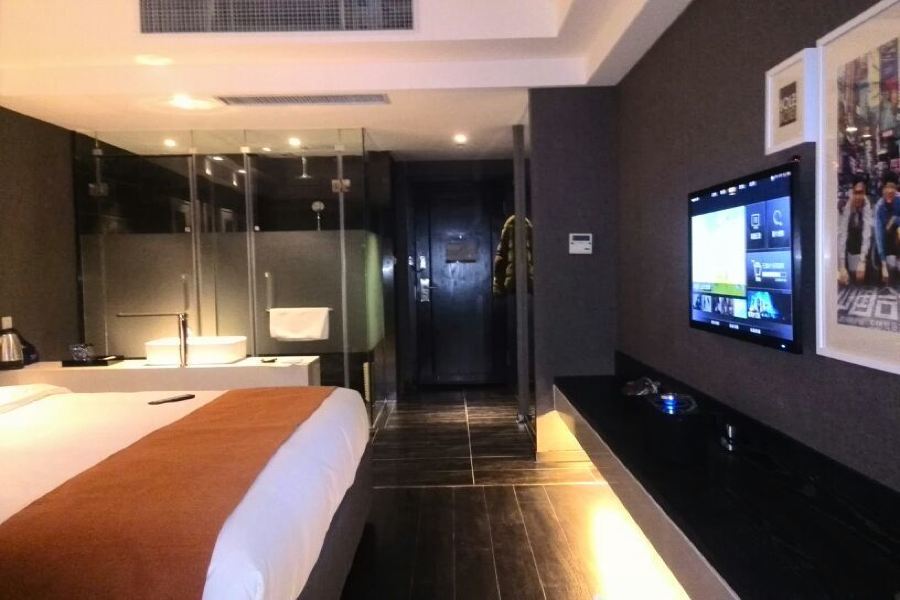 Holz Hotel Shenyang Exteriör bild