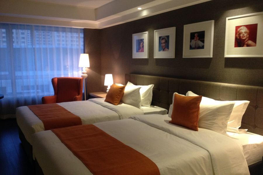 Holz Hotel Shenyang Exteriör bild